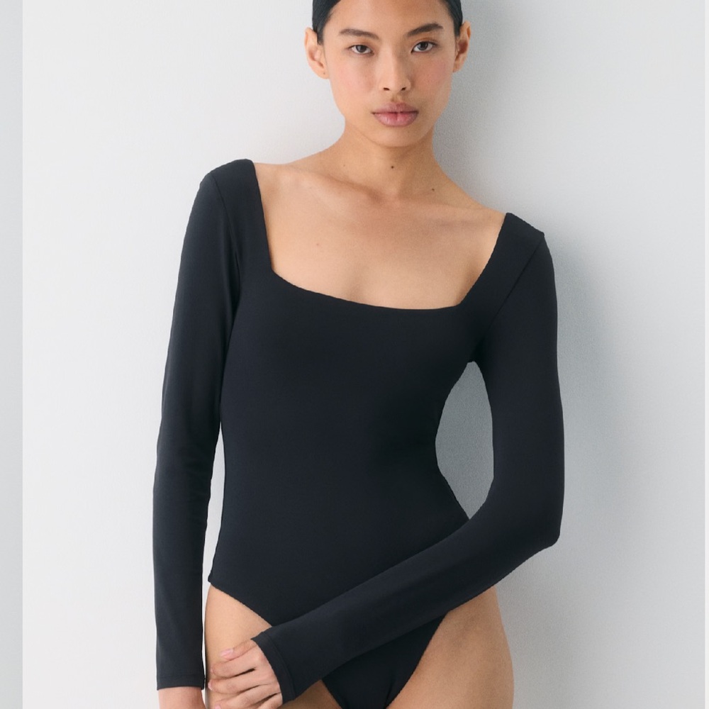 Aritzia Black Square Neck Bodysuit